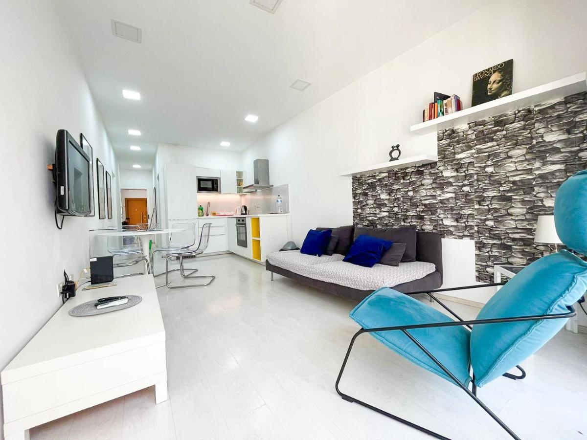 New&Modern Sliema 2 Bedroom Apartment Buitenkant foto